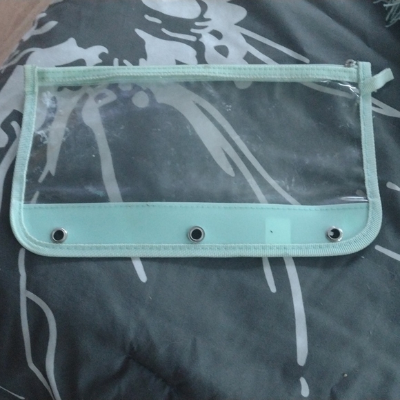 Pencil pouch for binder - Picture 1 of 4